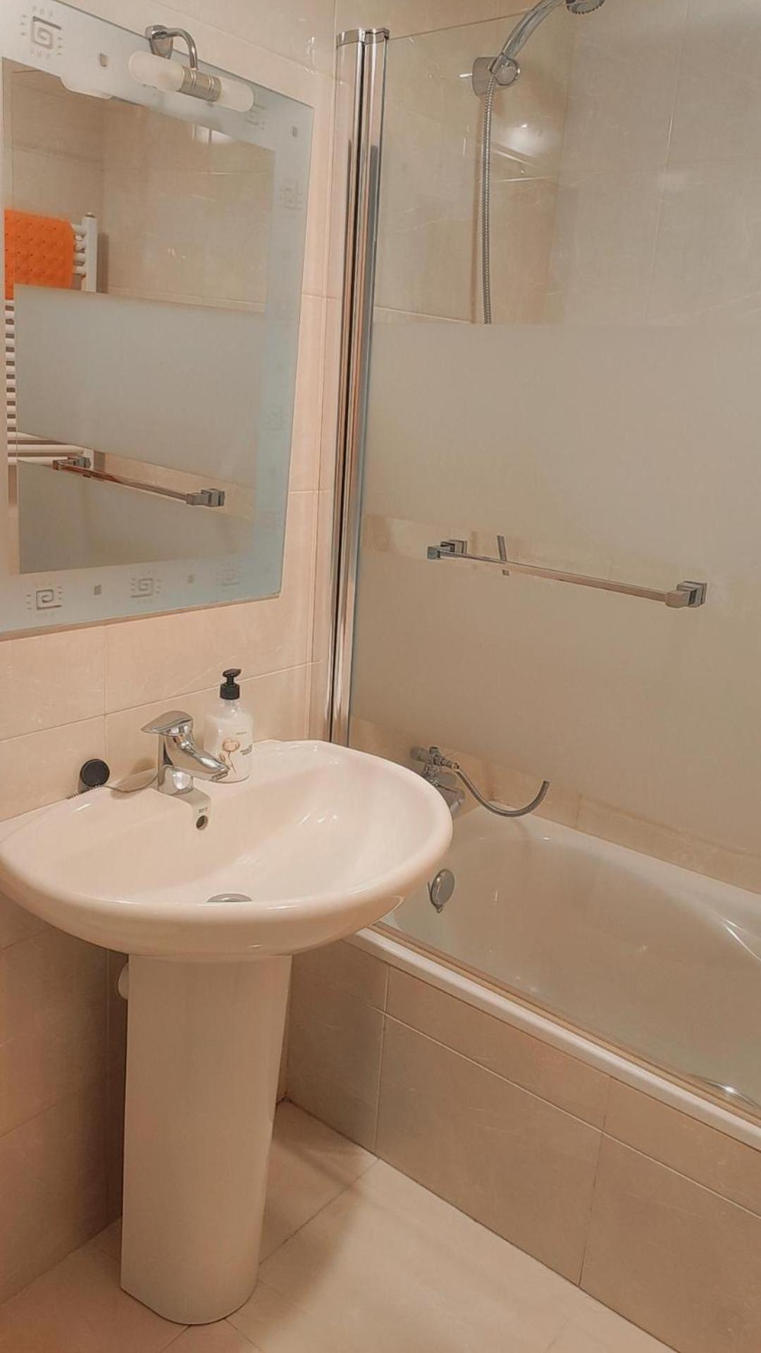 Habitacion Renfe Памплона Экстерьер фото