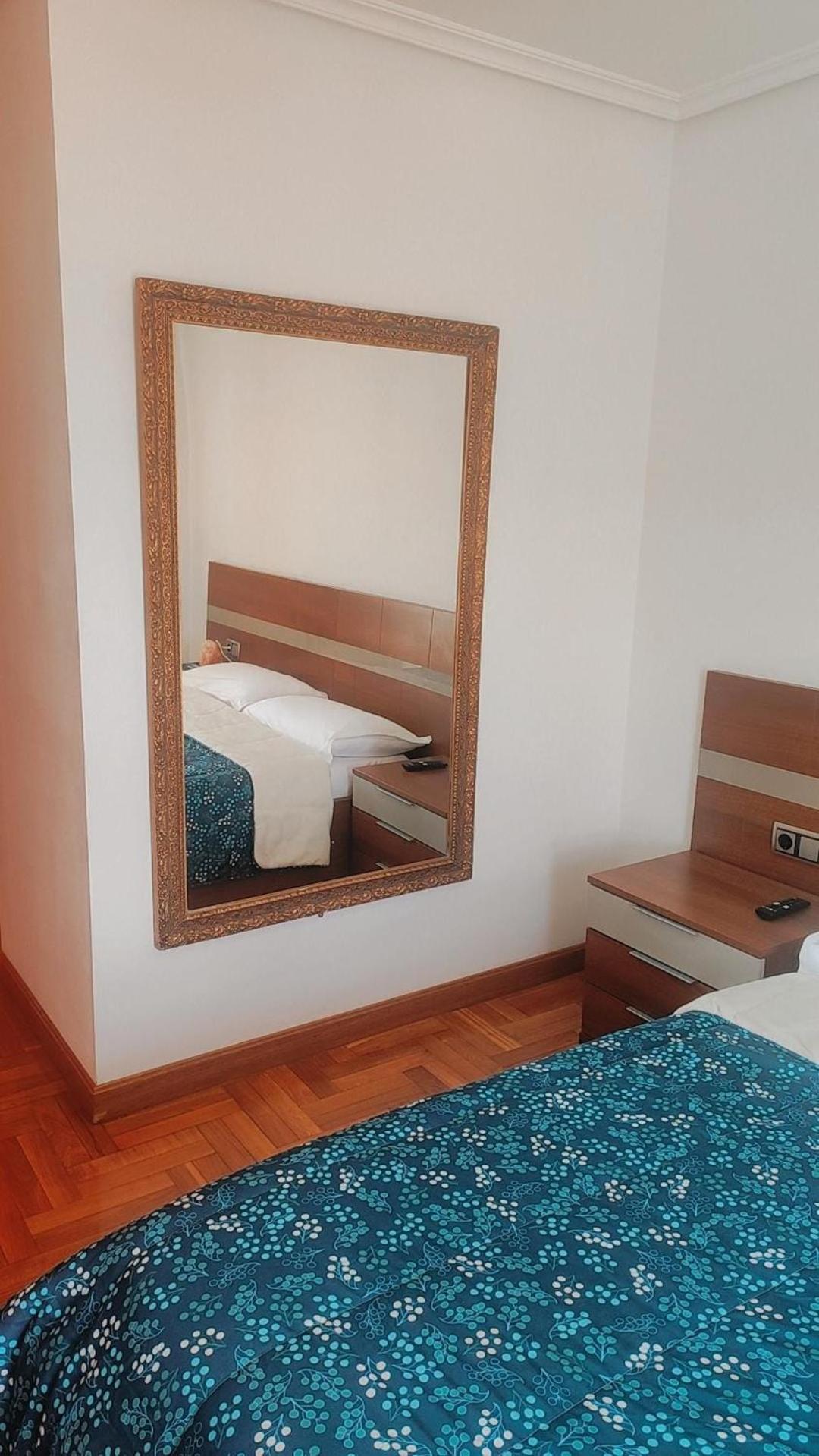 Habitacion Renfe Памплона Экстерьер фото
