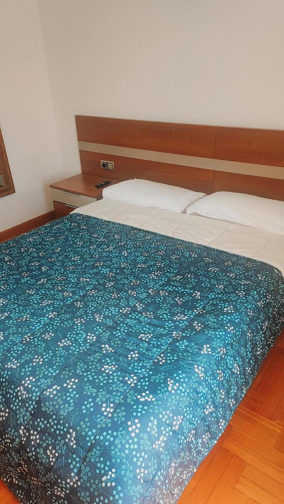 Habitacion Renfe Памплона Экстерьер фото